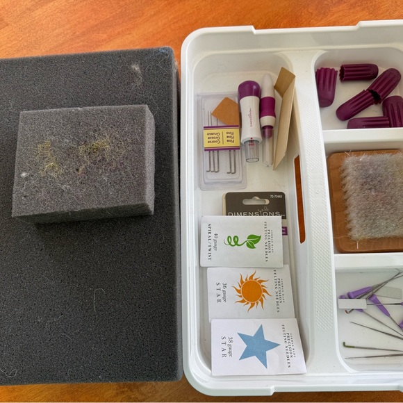 Wool Roving Bundle and Needle  Felting Supplies - Picture 4 of 6